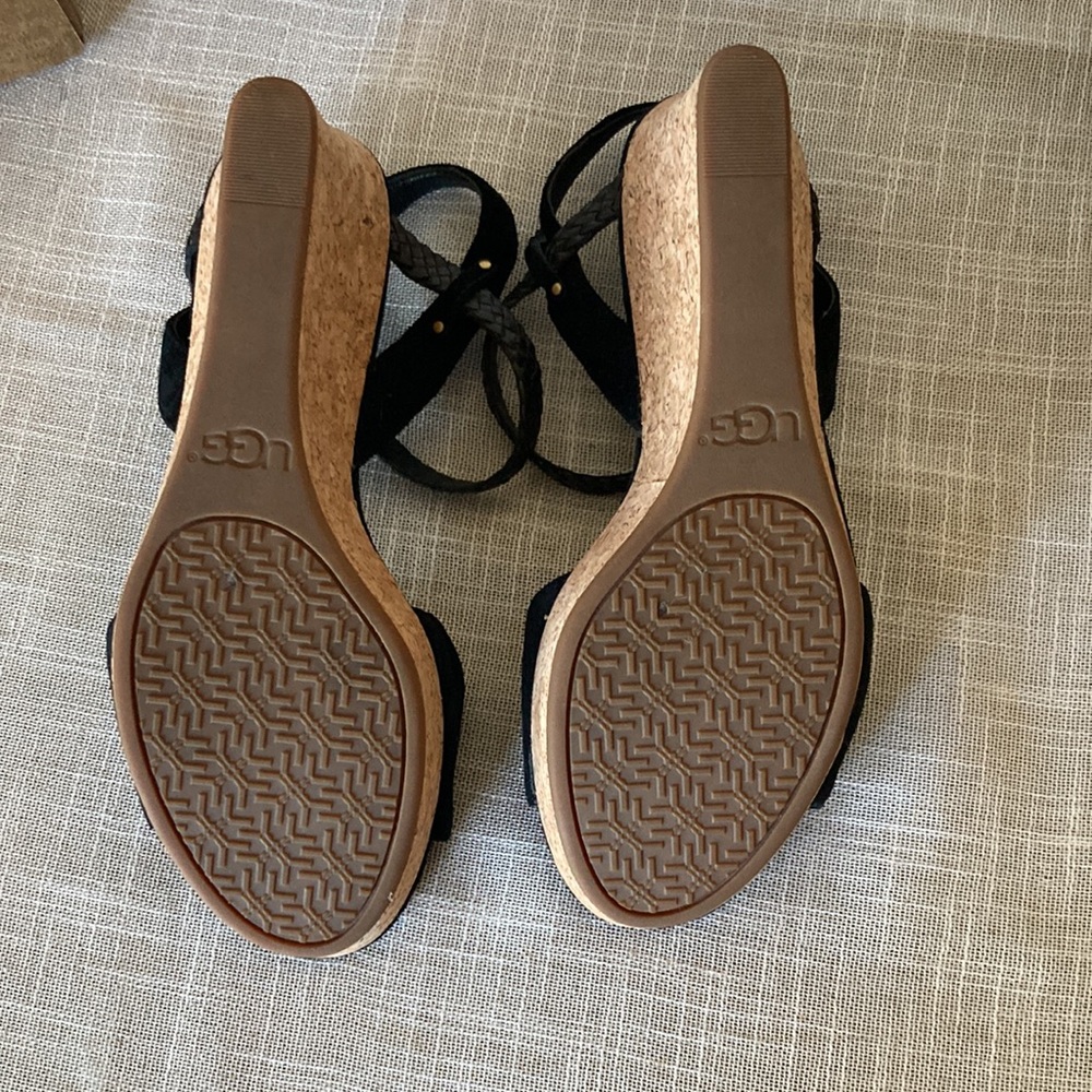 Ugg Wedge size 9.5 - Picture 8 of 8